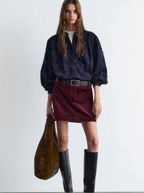 NWT- & OTHER STORIES VOLUMINOUS FLORAL-APPLIQUÉ BLOUSE, Navy, Size 8